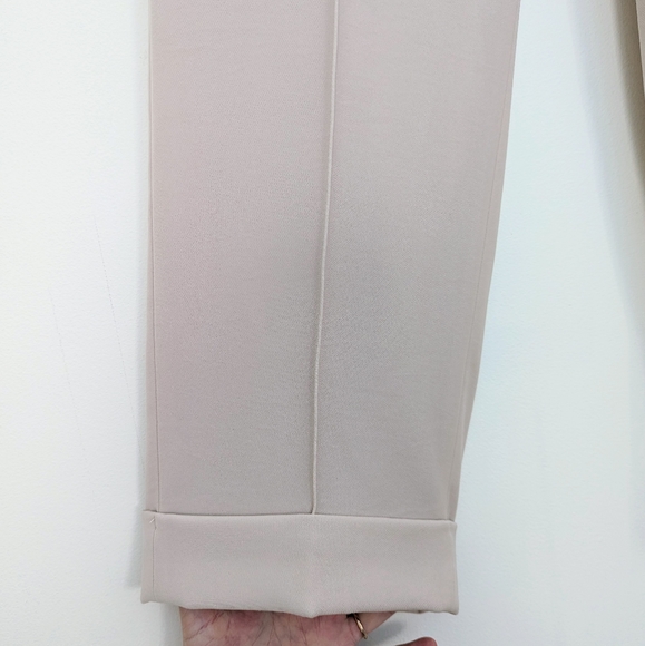 Vince Cuffed Tapered Pull-On Pant in Sandstone Crepe, XS - Picture 14 of 16